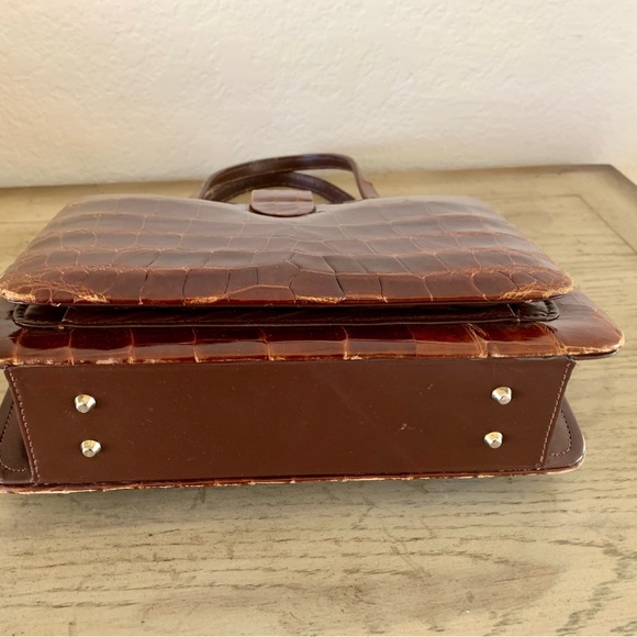 VINTAGE ALLIGATOR HANDBAG - Picture 5 of 7